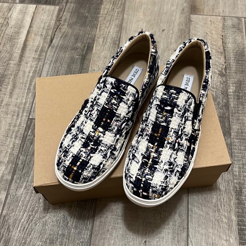 Steve Madden Size 9 Slip-On shoes